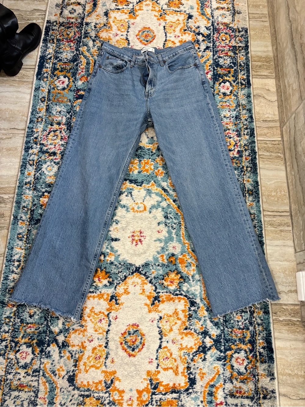 Abercrombie High-Rise 90s Relaxed Jean